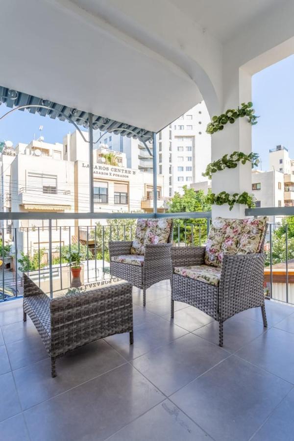 Downtown Larnaca Apartment Exterior photo